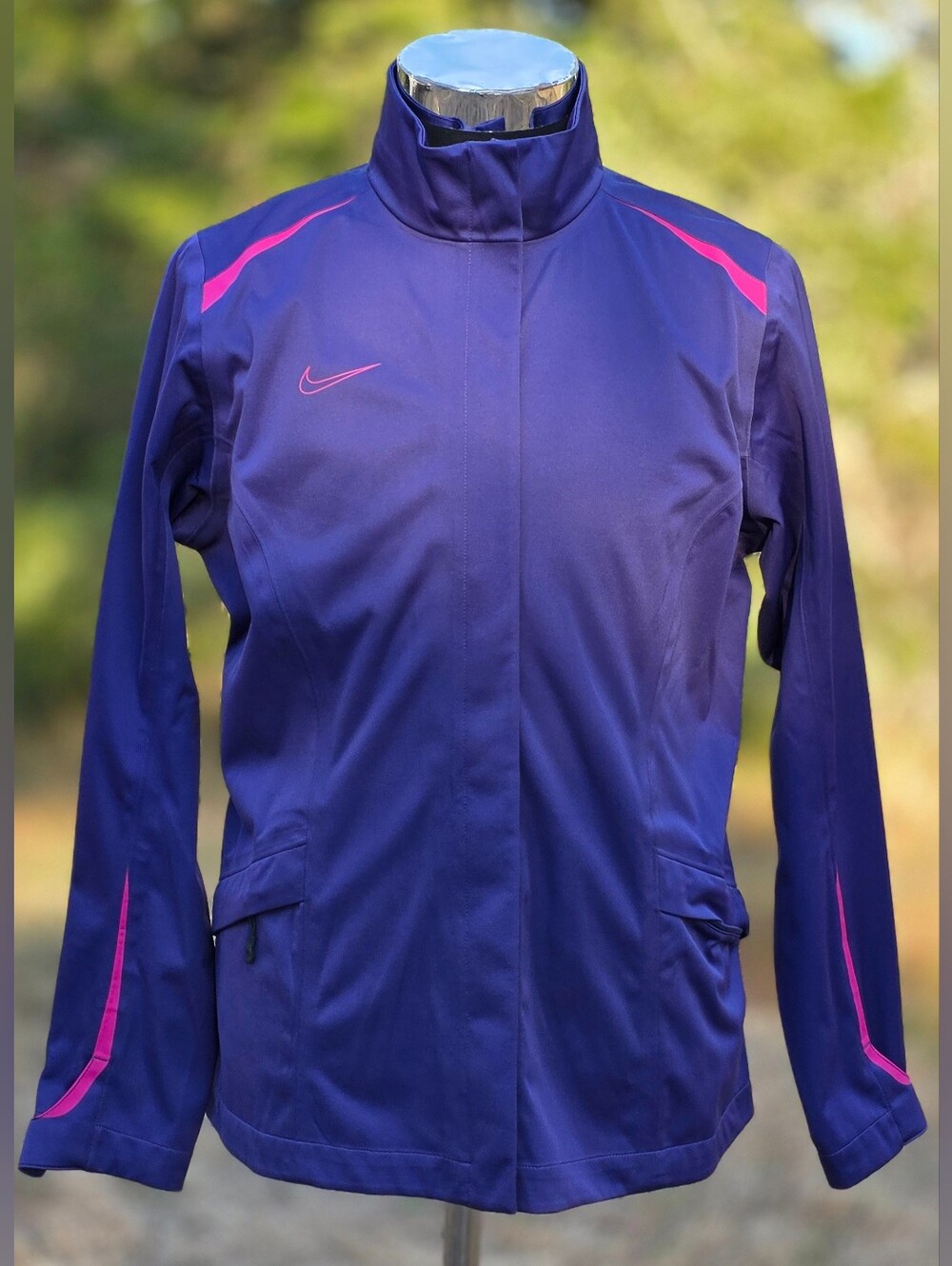 Nike Women's Purple Windbreaker Jacket with Pink Accents